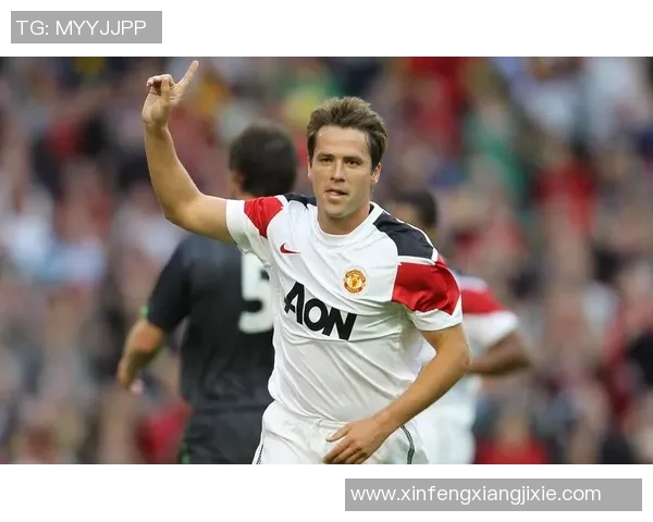 哪个足球明星身穿ICD品牌服装引发时尚热潮揭秘