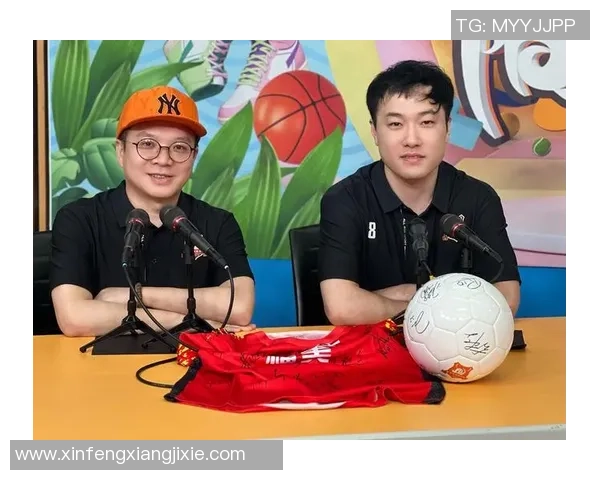 足球明星加盟中国综艺节目引发热议球迷与观众共同期待精彩表现